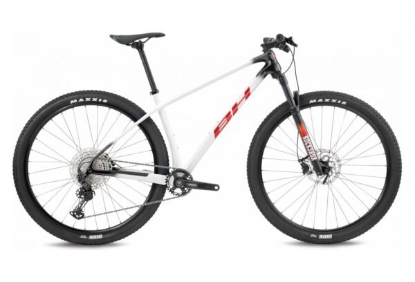 BH-Ultimate-RC-6.5-Shimano-Deore-XT-12V-VTT-carbone-XC-29.jpg BH Ultimate RC 6.5 Shimano Deore XT 12V 29 Bleu / Argent 2022