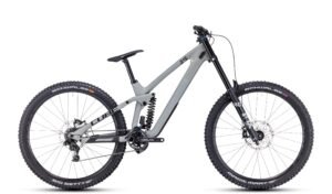 Test-et-Avis-Cube-Two15-HPC-SLX-29-–-Velo-Descente-Carbone.jpg Cube Two15 HPC SLX 29 - VTT Descente Carbone