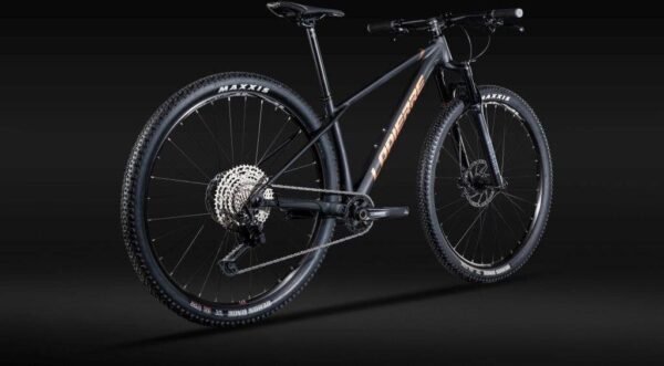 VTT-Lapierre-Prorace-5.9-Shimano-Deore-12-vitesses-moderne.jpg Lapierre Prorace 5.9 - VTT XC Performance 12 Vitesses